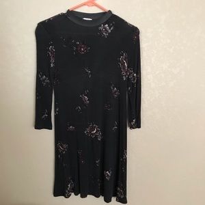 Xhilaration flower long sleeve dress
